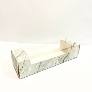 קופסא אינגליש עם חלון בצבע שיש לבן זהב
